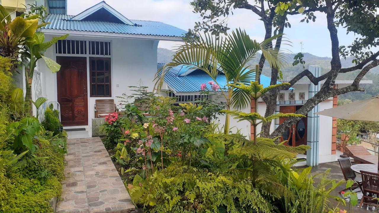 Bintang Bungalow Tour & Travel Kelimutu Exterior photo